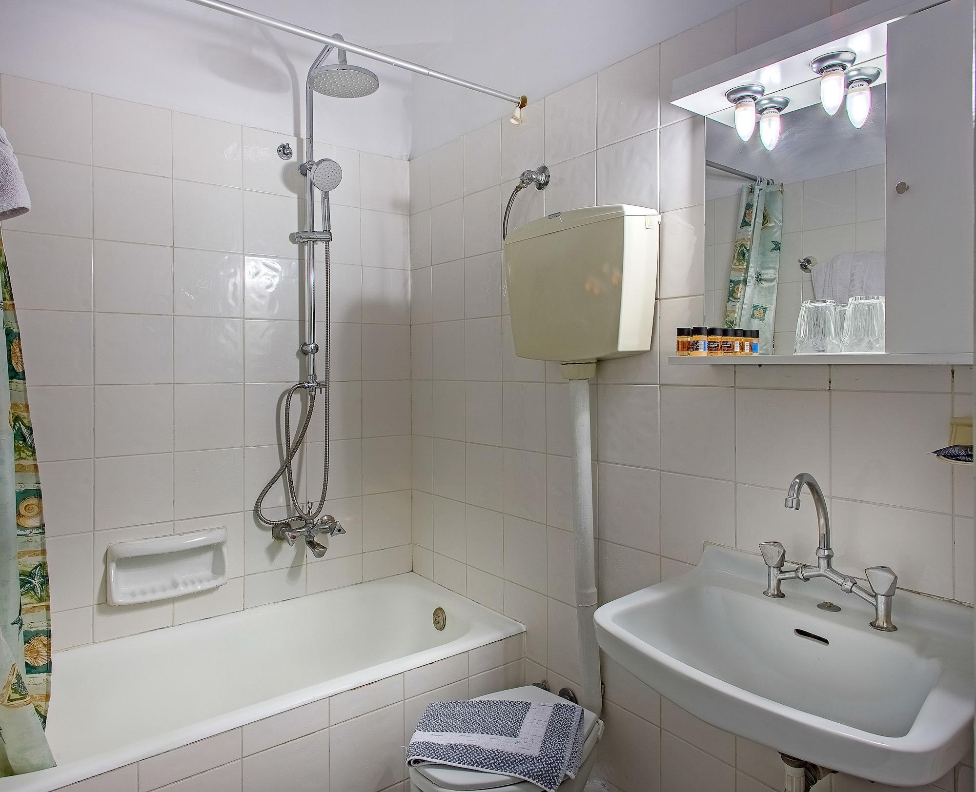 Nefeli Hotel Атина Екстериор снимка