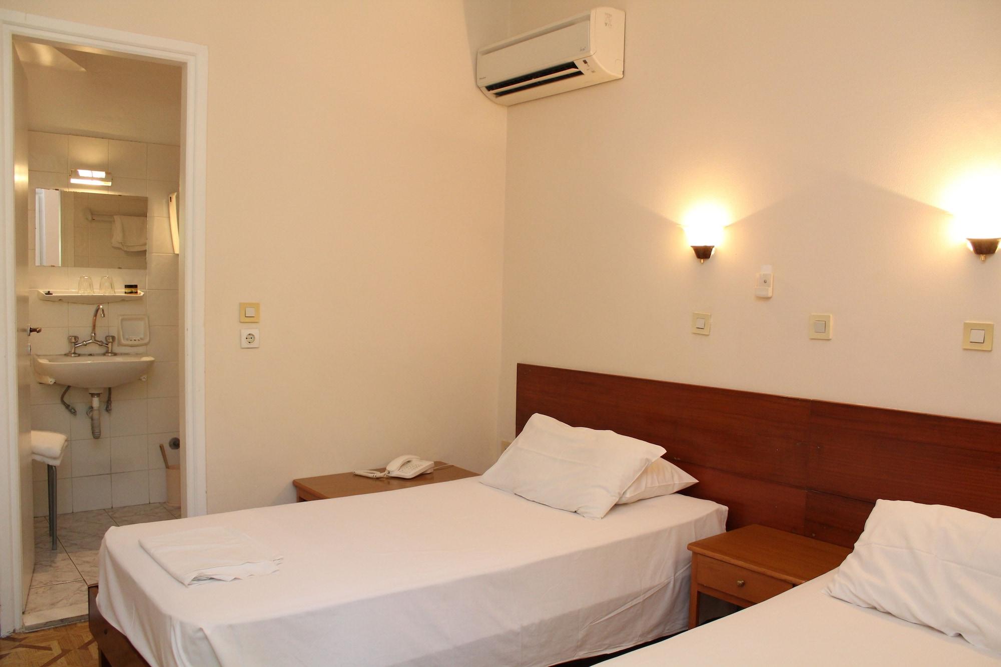 Nefeli Hotel Атина Екстериор снимка