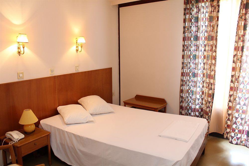 Nefeli Hotel Атина Екстериор снимка