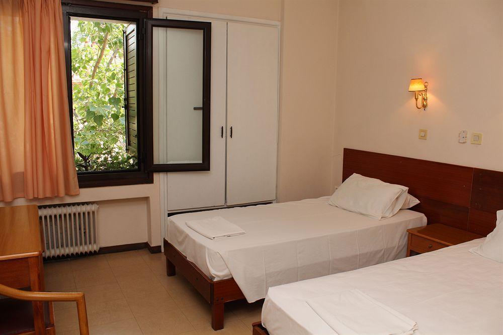 Nefeli Hotel Атина Екстериор снимка