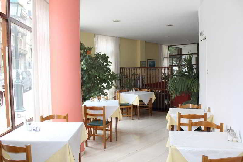 Nefeli Hotel Атина Екстериор снимка