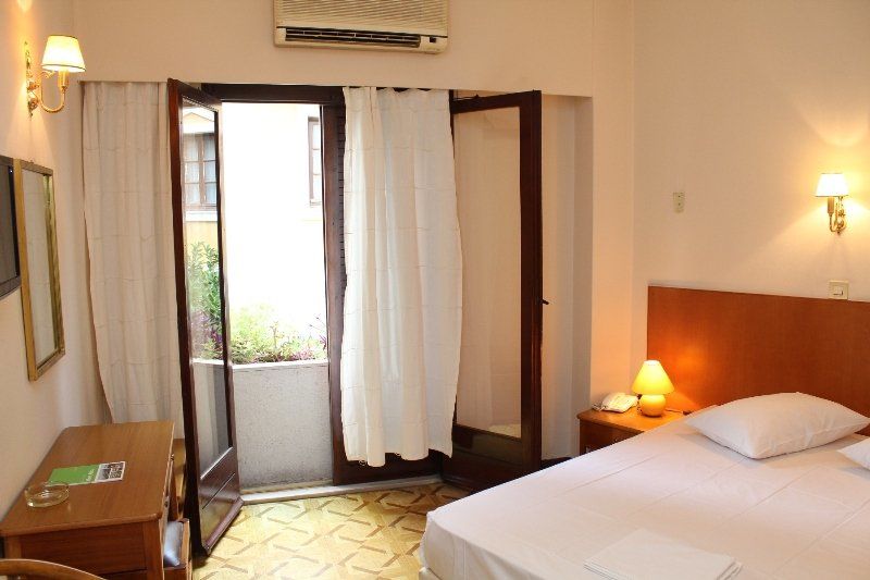 Nefeli Hotel Атина Екстериор снимка