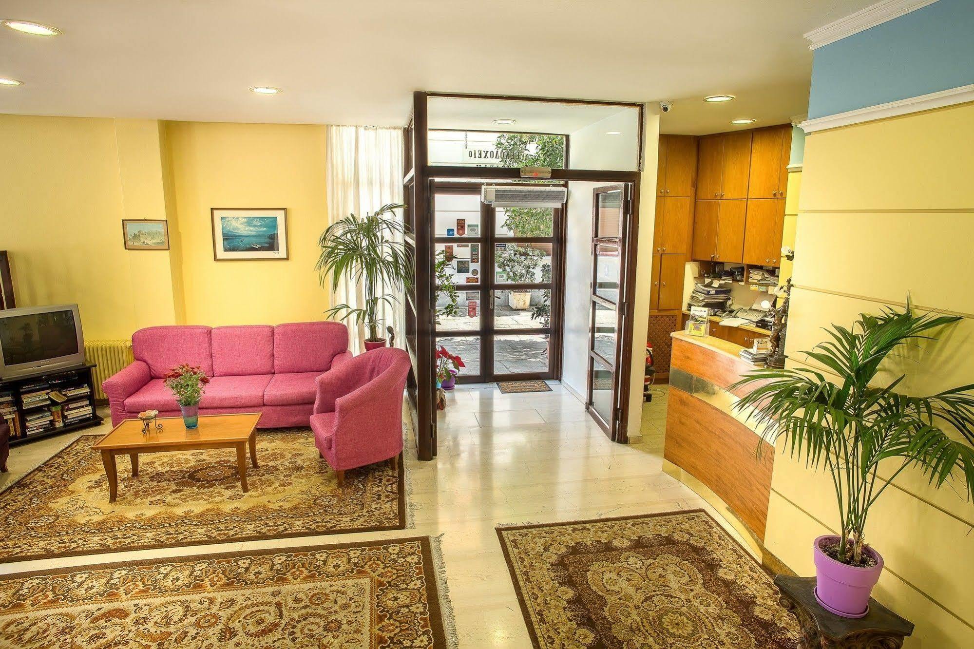 Nefeli Hotel Атина Екстериор снимка