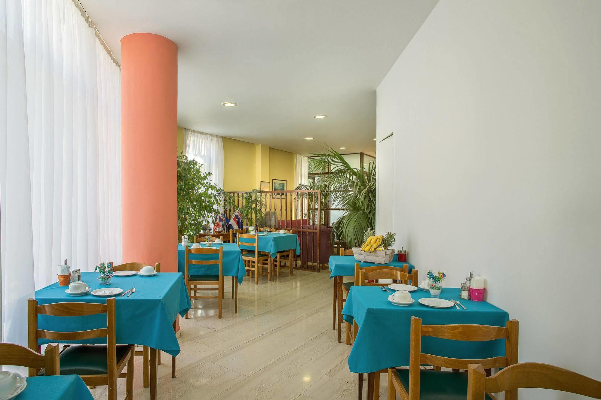 Nefeli Hotel Атина Екстериор снимка